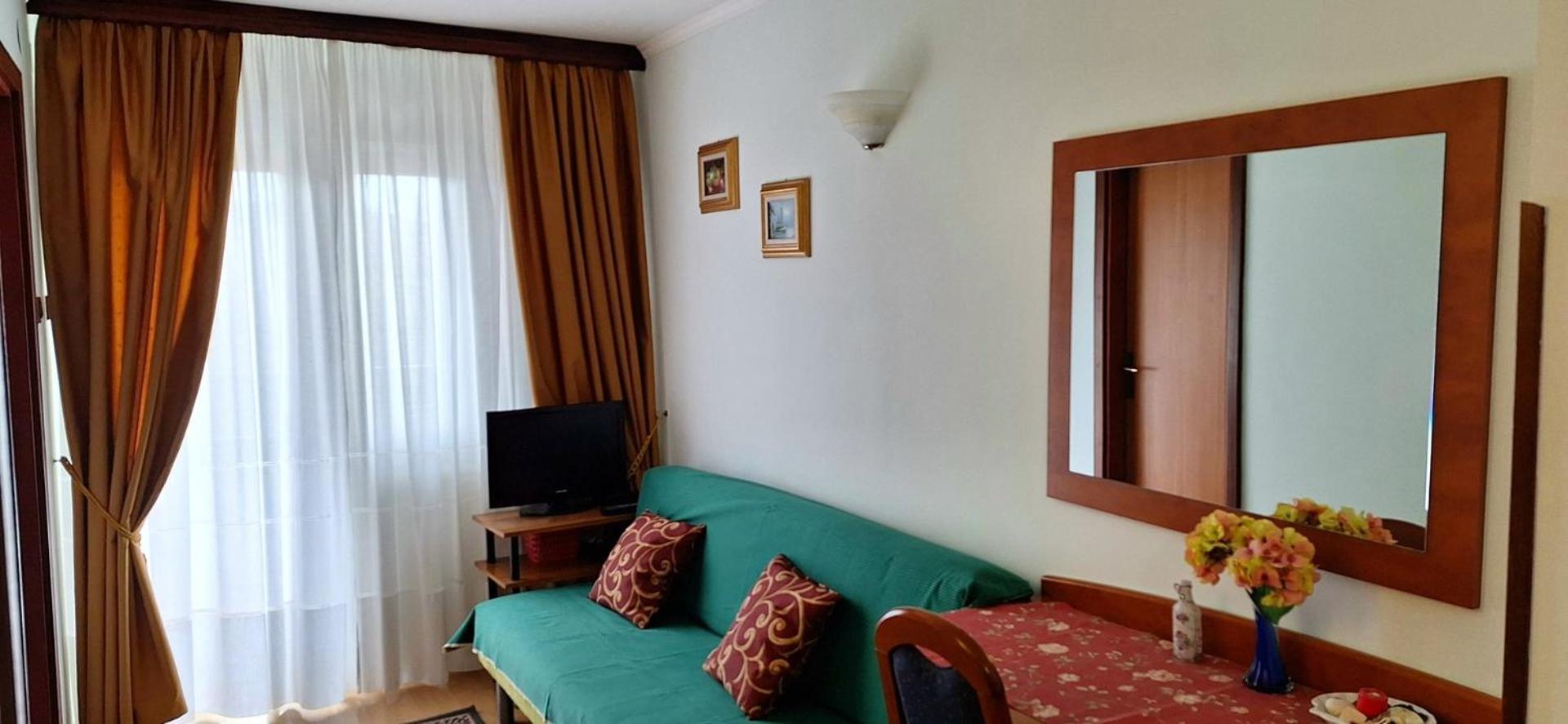 Apartments And Rooms Laura Pazin Εξωτερικό φωτογραφία