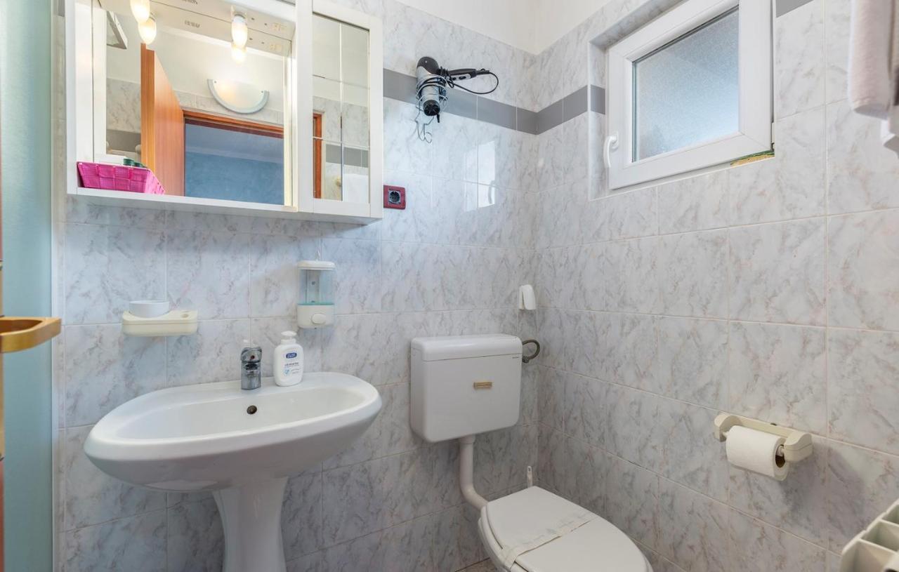 Apartments And Rooms Laura Pazin Εξωτερικό φωτογραφία