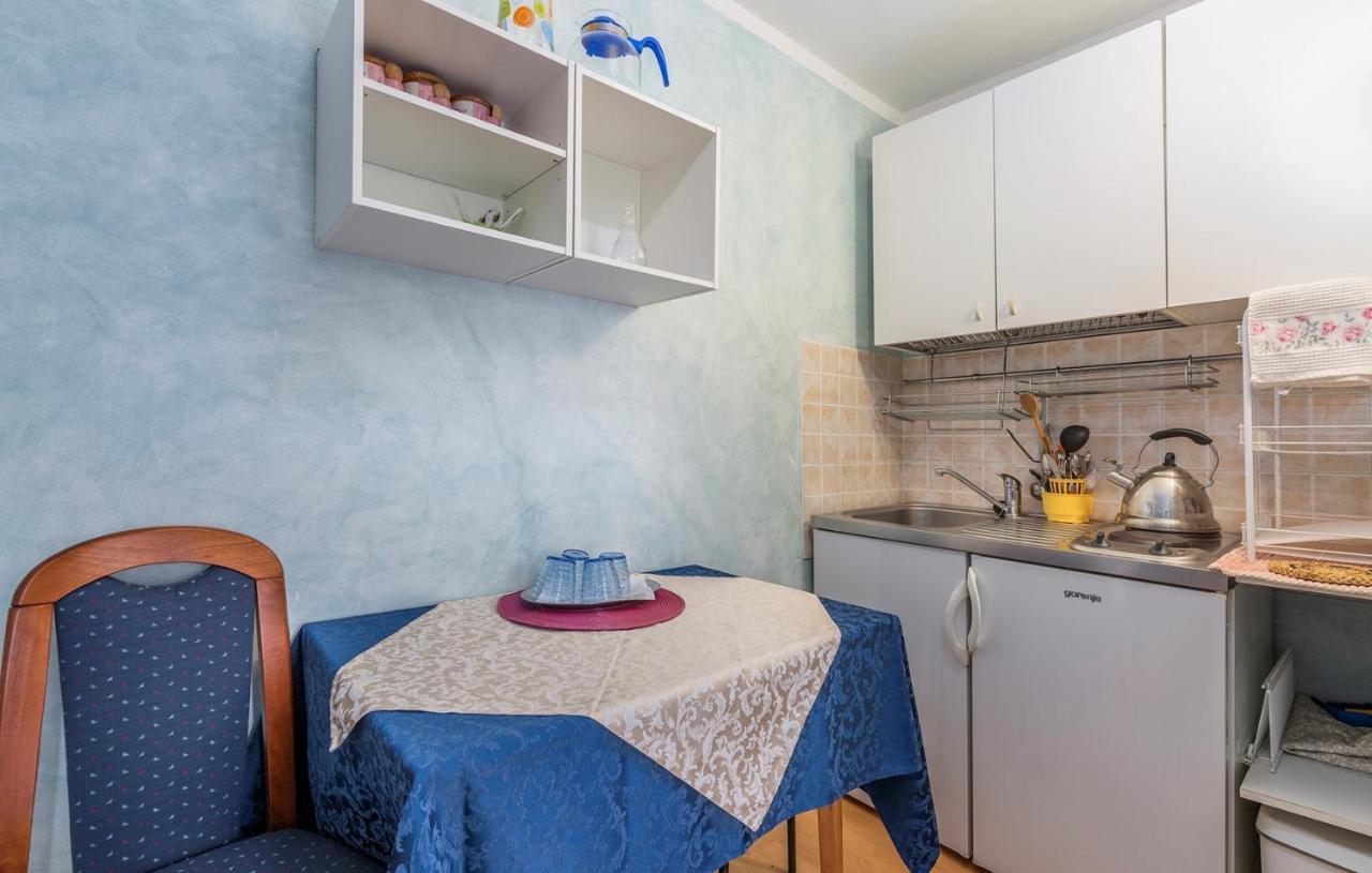 Apartments And Rooms Laura Pazin Εξωτερικό φωτογραφία